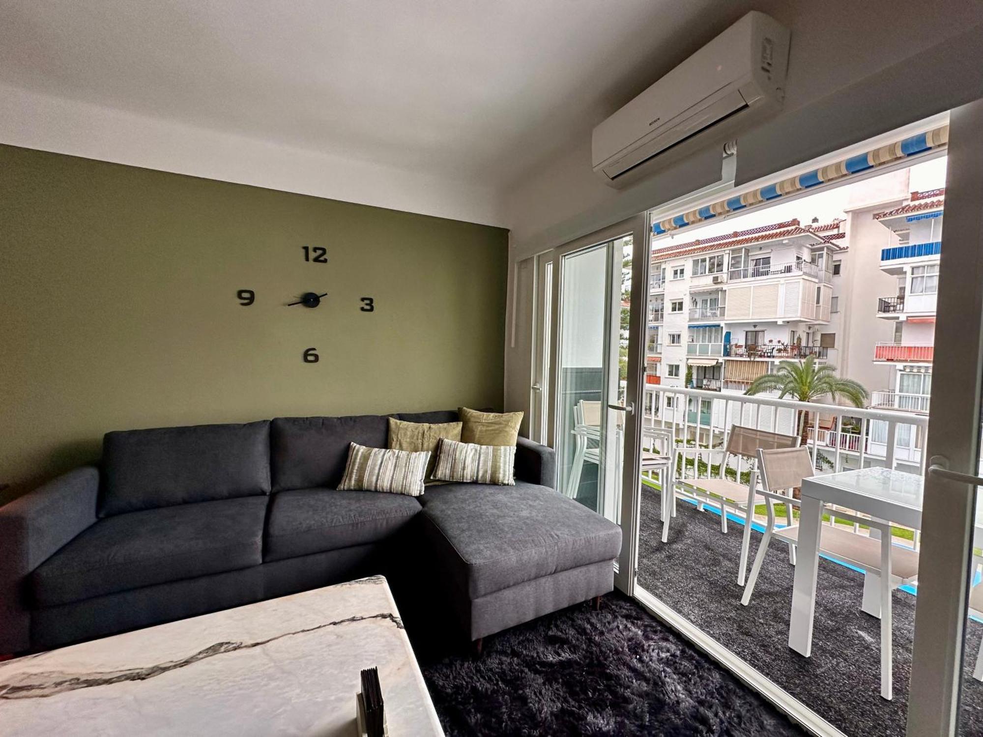 Edf. 4 Caminos Apartment Nerja Bagian luar foto