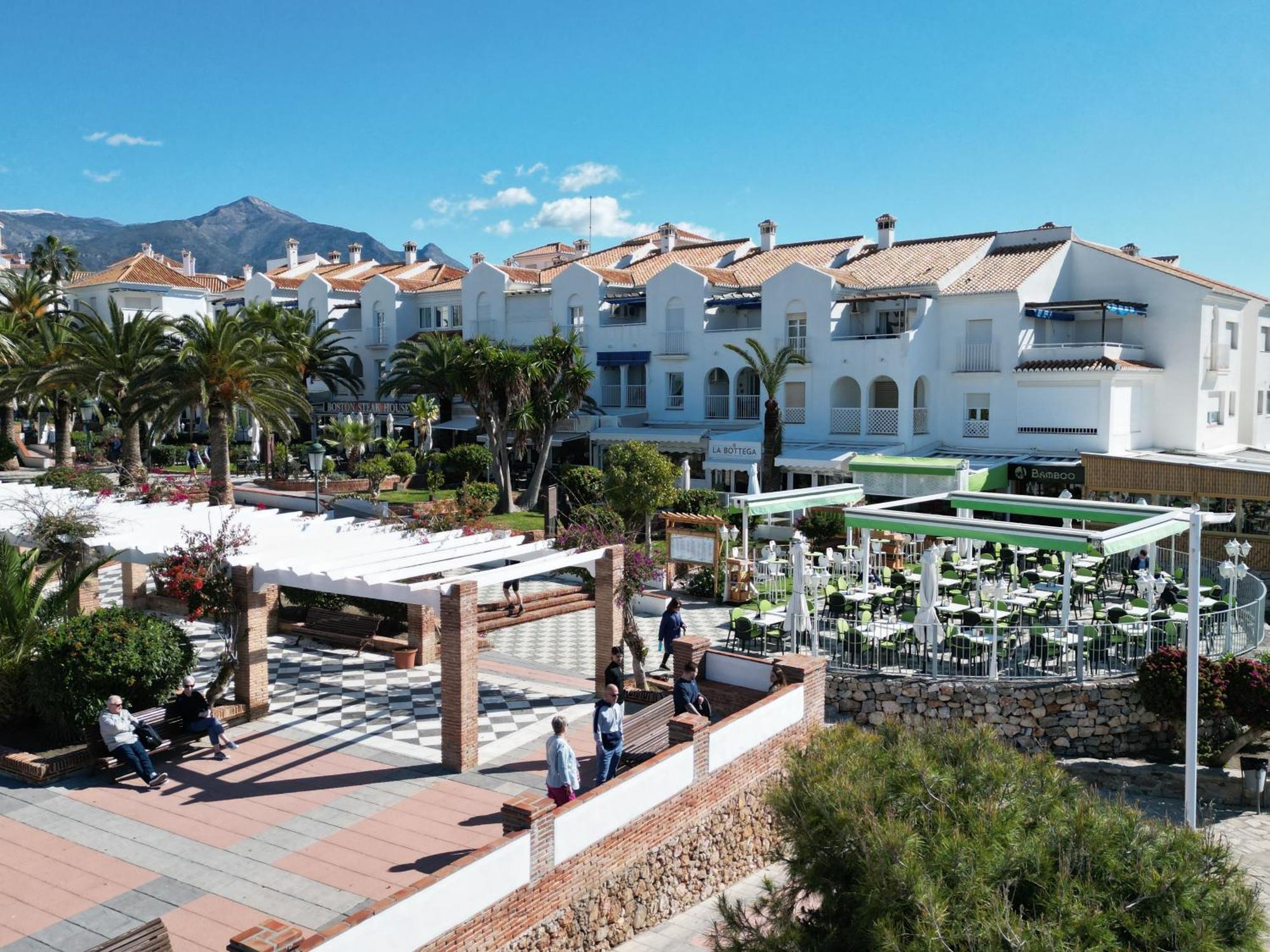 Edf. 4 Caminos Apartment Nerja Bagian luar foto