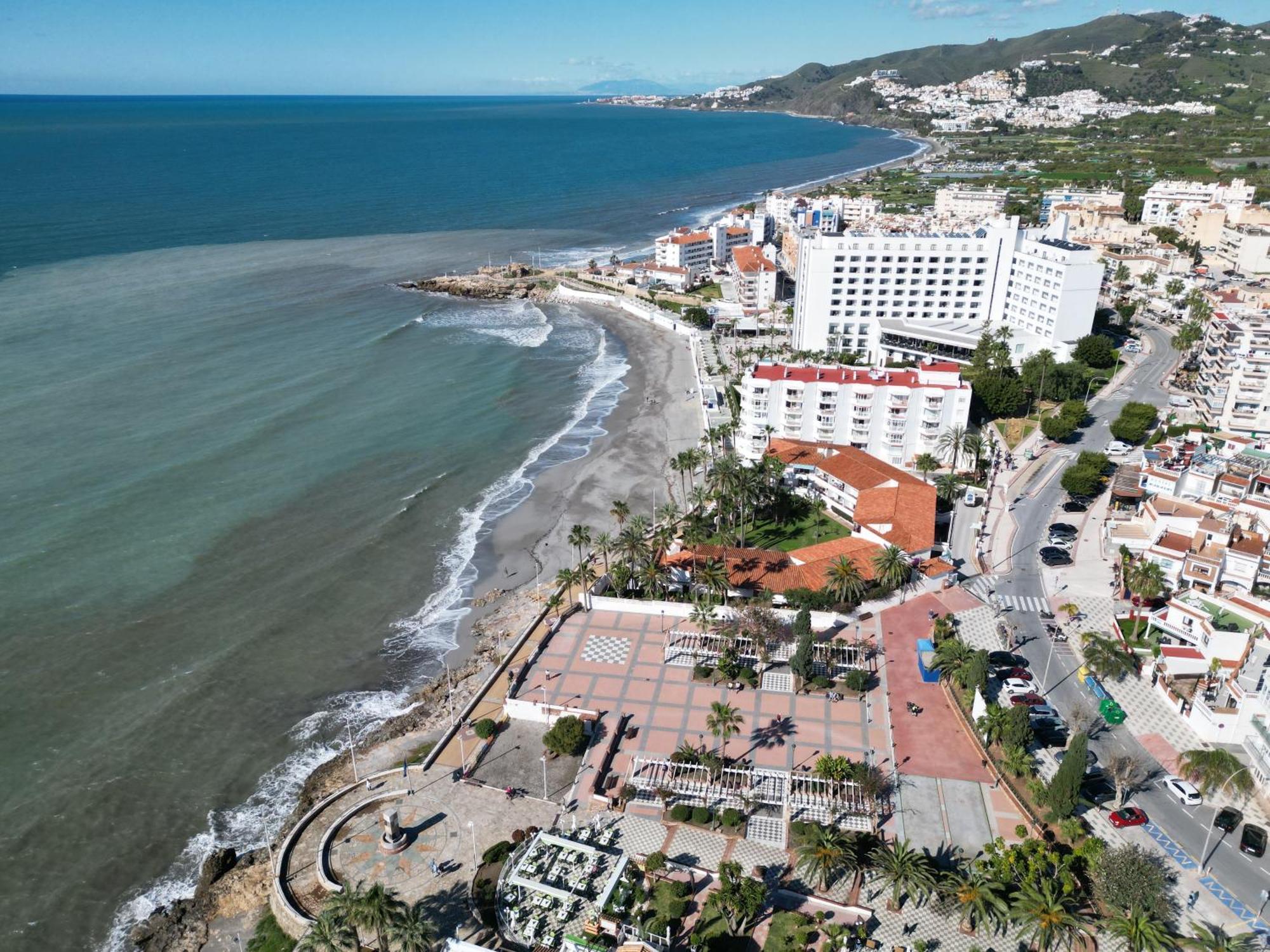 Edf. 4 Caminos Apartment Nerja Bagian luar foto