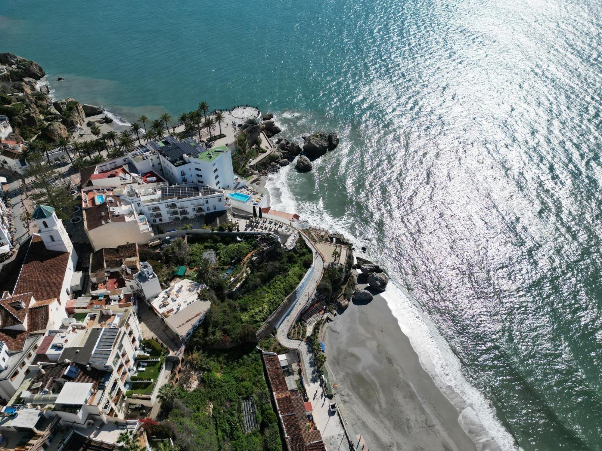 Edf. 4 Caminos Apartment Nerja Bagian luar foto